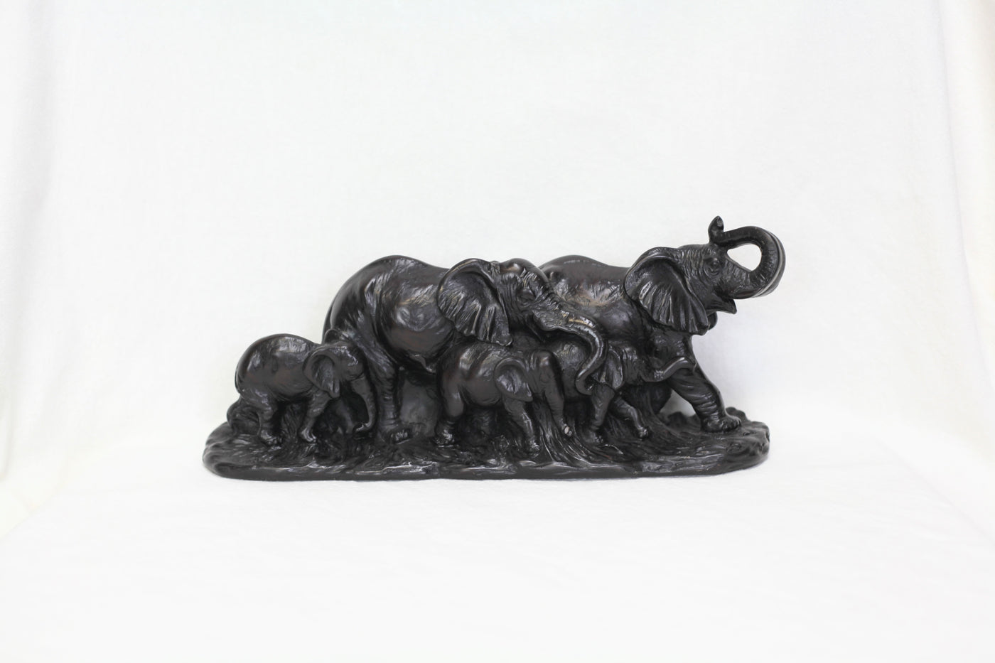 Elephant Family Statue