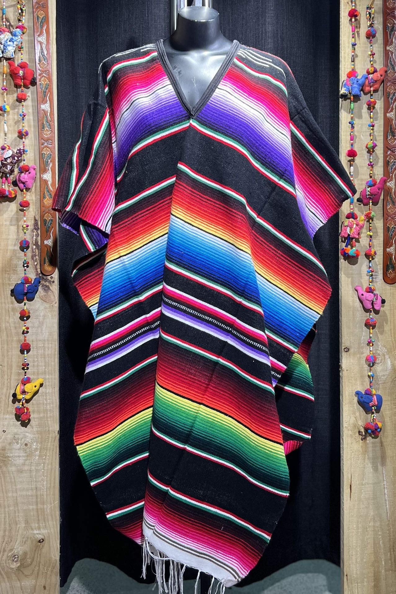 Pyonchi What’S The Difference Between A Poncho And A Serape? – AQAN